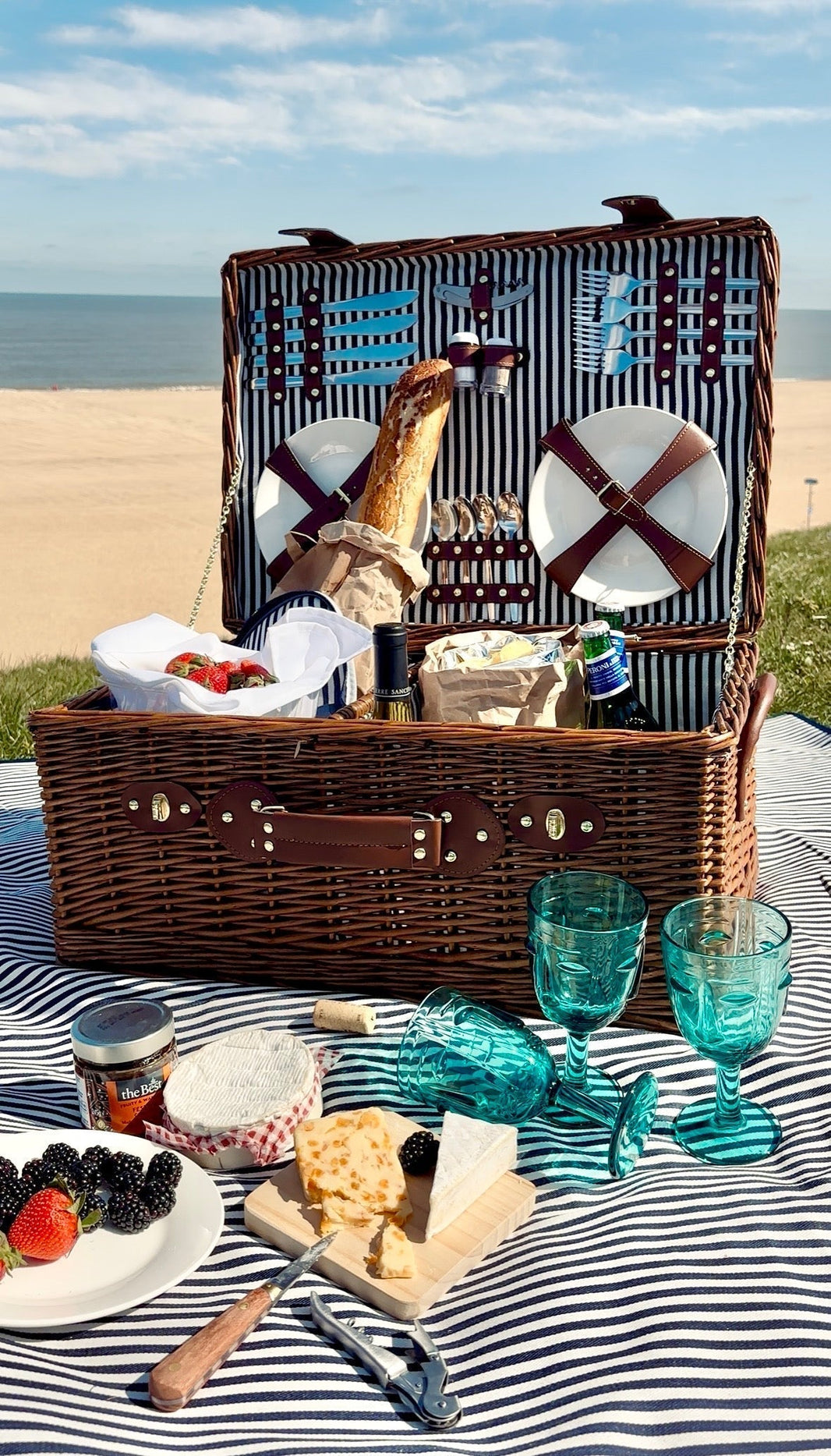 A Mi Casa Home Picnic