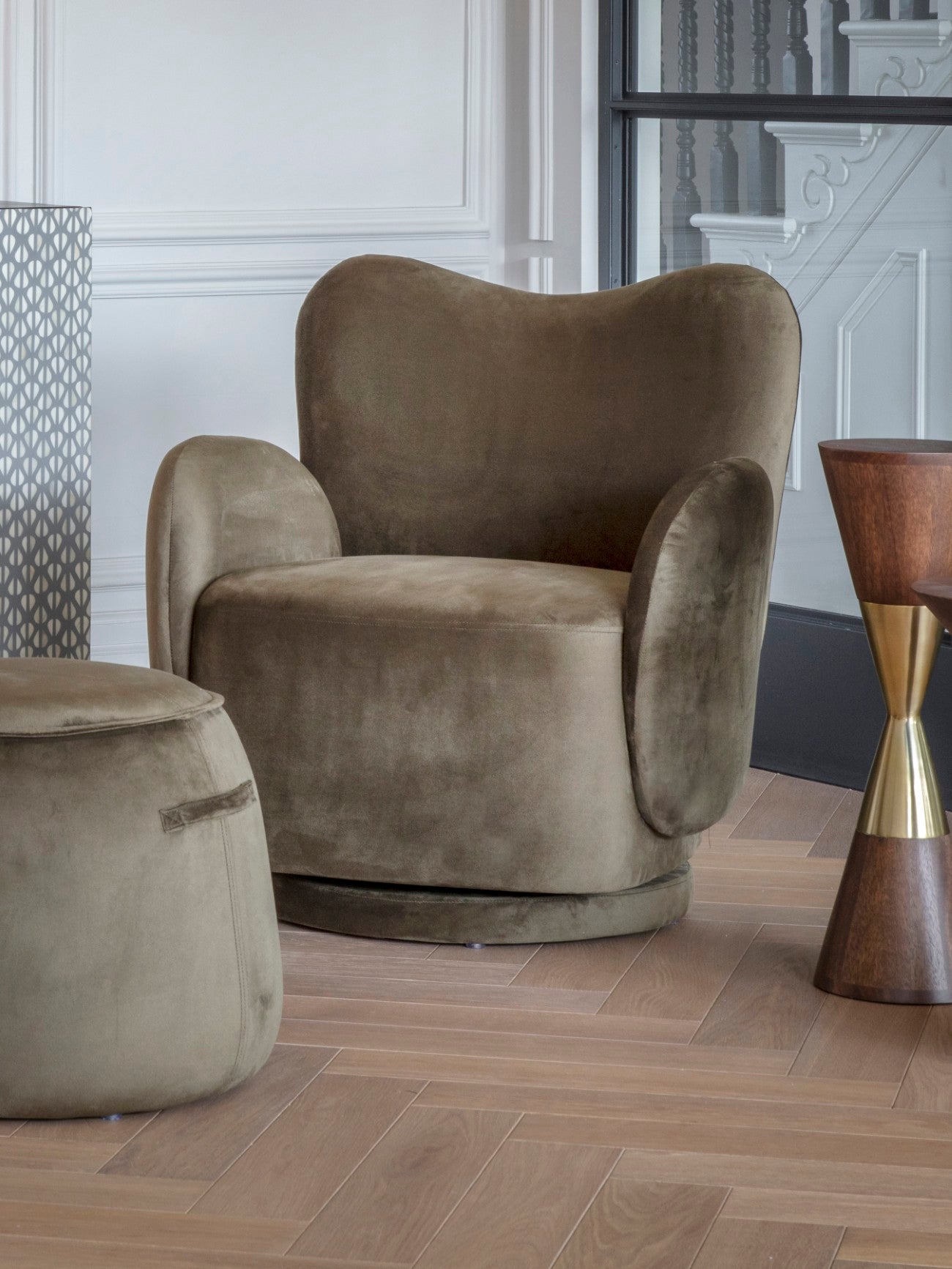 Babel Velvet Green Upholstered Swivel Chair