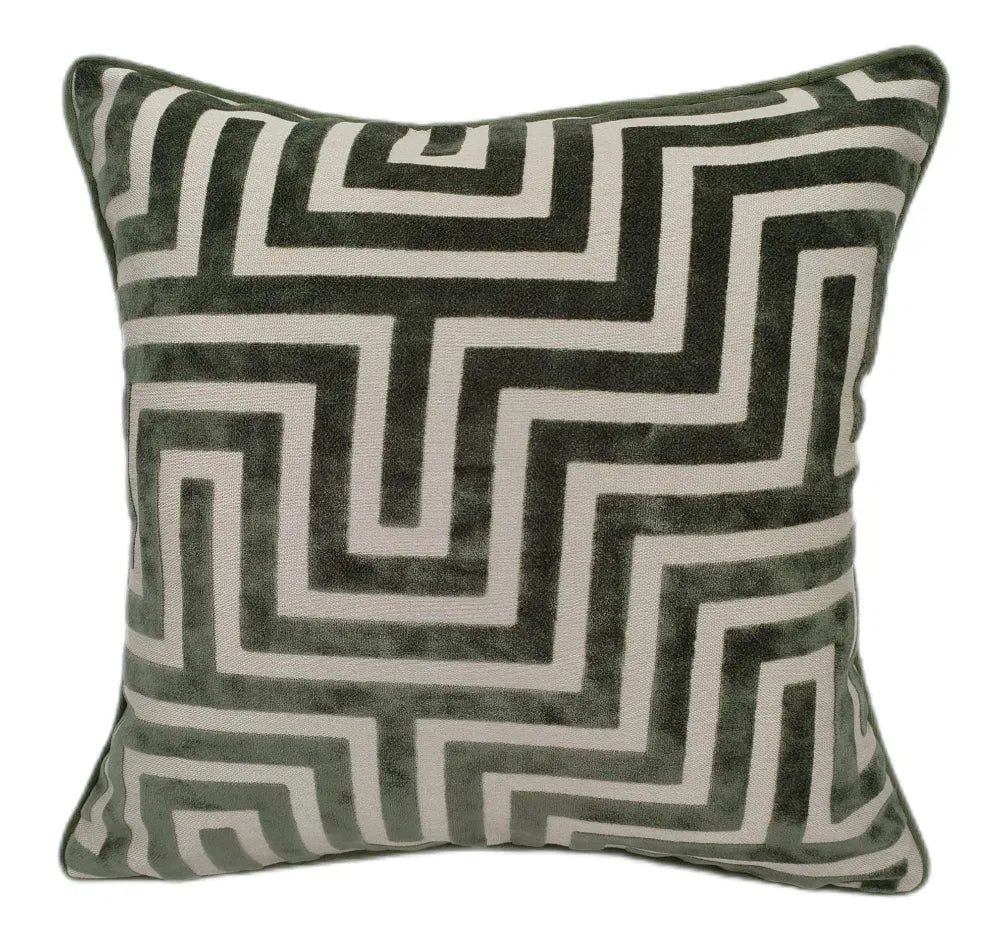 Amazing Saze Cushion