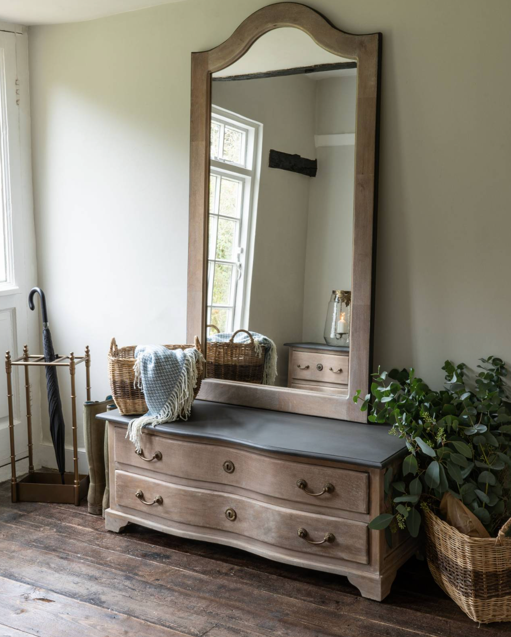 Laura Ashley Natural Wood Swannington TV Unit